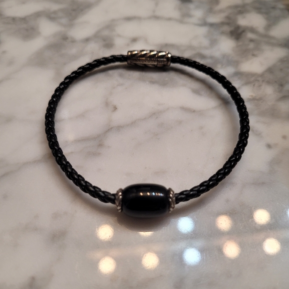 ***SOLD*David yurman Onyx braided leather bracelet - Picture 2 of 10